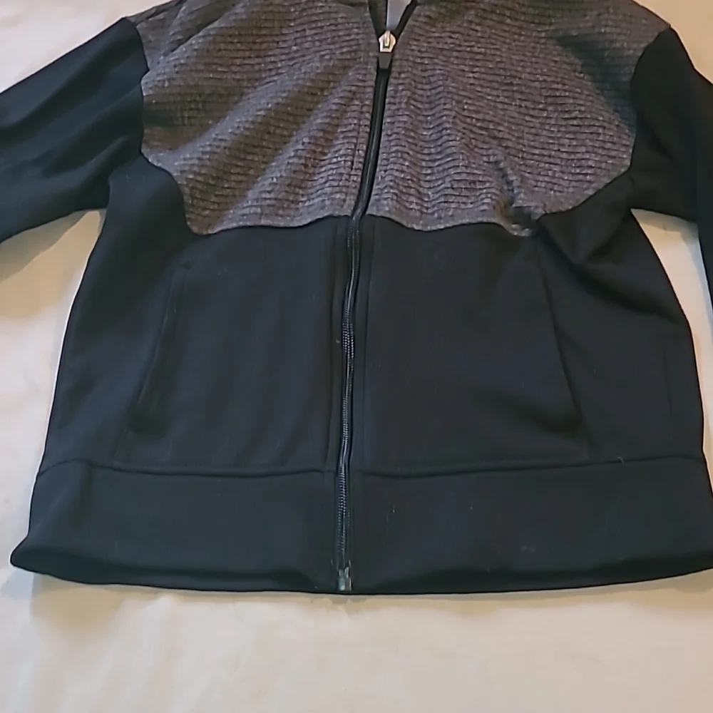 𝅺champion black/gray zip down lightweight hoodie small 6-7